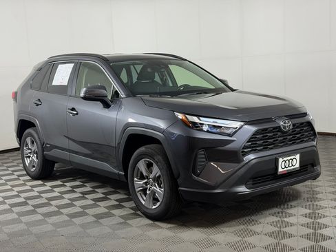 Used 2025 Toyota RAV4 XLE AWD/4WD image 7