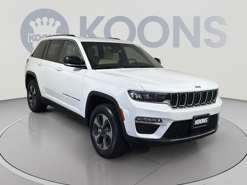 Used 2022 Jeep Grand Cherokee Limited 4xe w/ Luxury Tech Group II AWD/4WD image 10