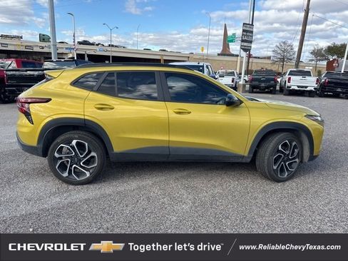 Certified 2024 Chevrolet Trax RS w/ Driver Confidence Package image 8