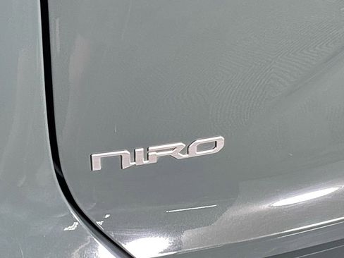 Certified 2023 Kia Niro Wind FWD image 25