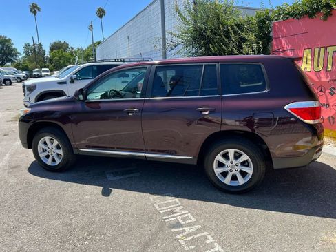 Used 2012 Toyota Highlander FWD image 7