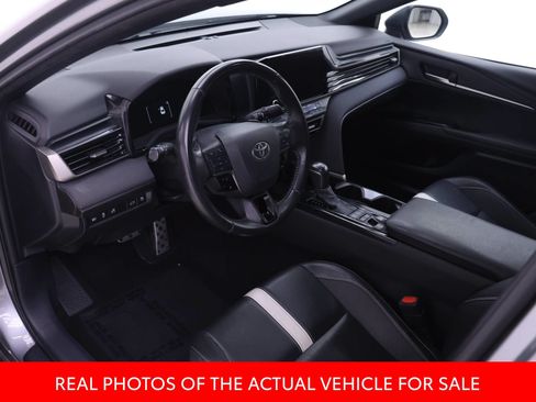 Used 2025 Toyota Camry SE FWD image 3
