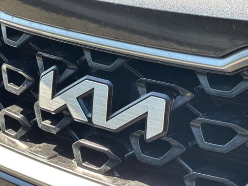Used 2022 Kia Sorento LX FWD image 28