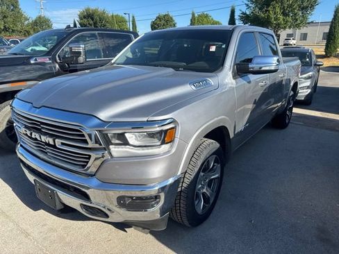 Used 2019 RAM 1500 Laramie AWD/4WD image 3