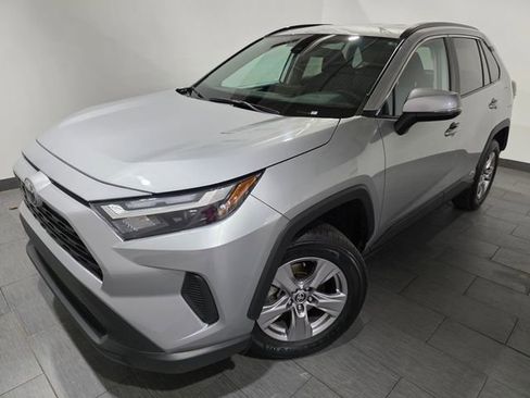 Used 2025 Toyota RAV4 XLE image 1