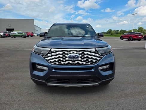 Used 2020 Ford Explorer Platinum AWD/4WD image 2