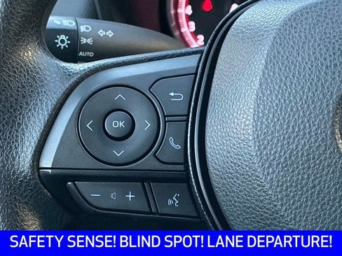 Used 2023 Toyota RAV4 XLE image 23