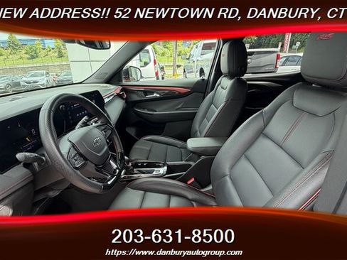 Used 2024 Chevrolet TrailBlazer RS w/ Convenience Package AWD/4WD image 17