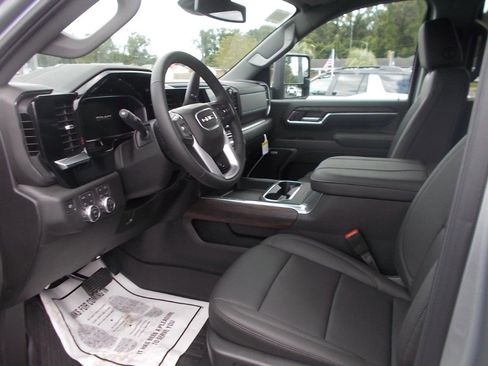 New 2026 GMC Sierra 2500 SLT w/ SLT Premium Package image 14