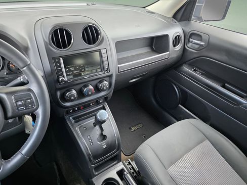 Used 2016 Jeep Patriot Latitude image 27