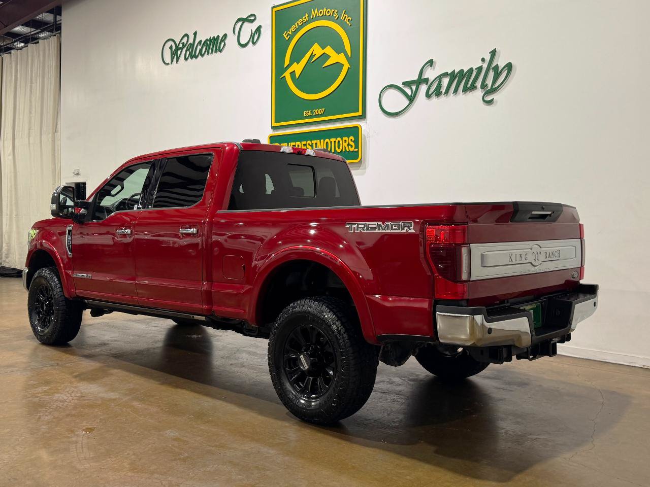Used 2022 Ford F350 King Ranch w/ Tremor Off-Road Package AWD/4WD image 6