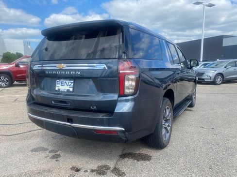 Used 2021 Chevrolet Suburban LT w/ Luxury Package AWD/4WD image 10