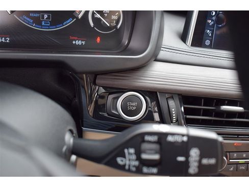 Used 2017 BMW X5 xDrive40e image 33