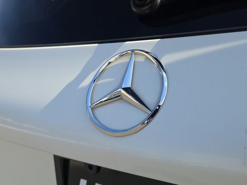 Used 2021 Mercedes-Benz GLC 300 4MATIC image 30