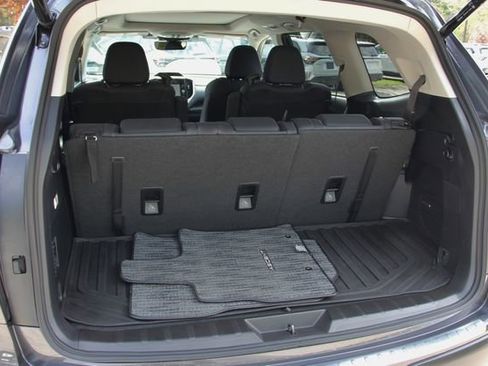 Used 2025 Subaru Ascent Limited AWD/4WD image 36