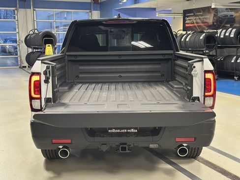 New 2026 Honda Ridgeline Black Edition image 6