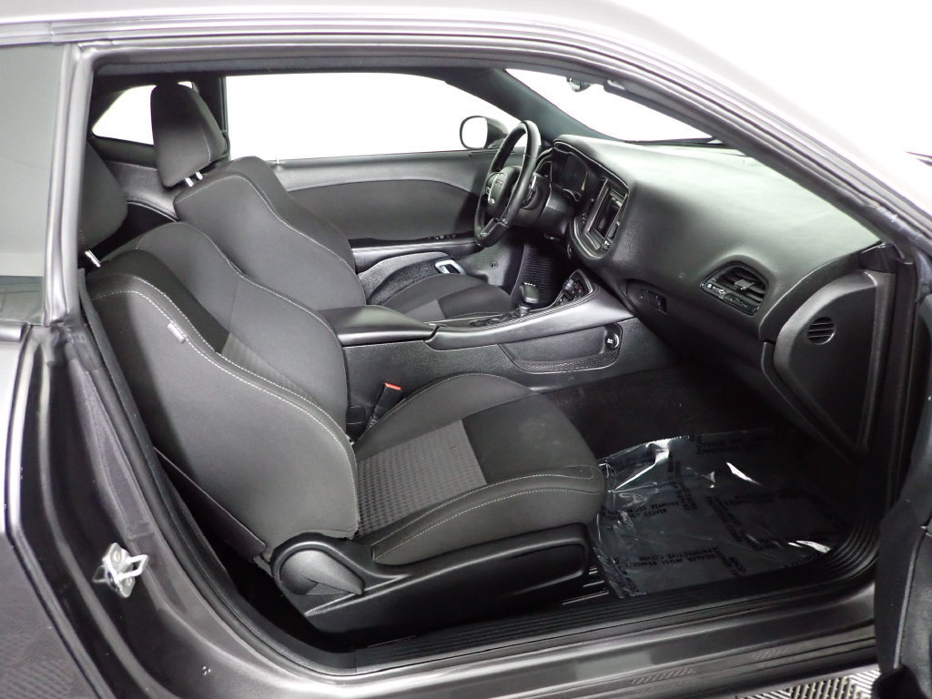 Used 2020 Dodge Challenger GT w/ Blacktop Package AWD/4WD image 30