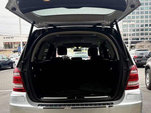 Used 2010 Mercedes-Benz GL 550 4MATIC image 48