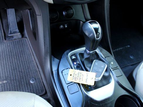 Used 2017 Hyundai Santa Fe Sport image 12