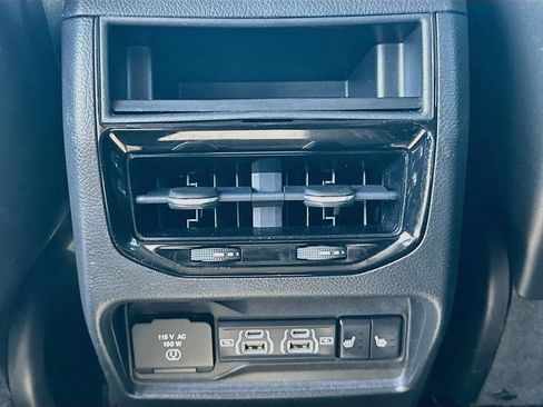 Used 2022 Jeep Grand Cherokee Limited RWD image 29