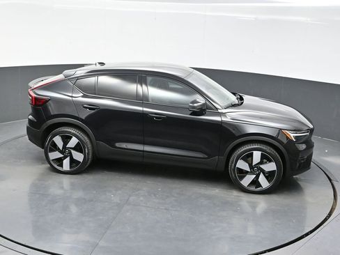 Used 2023 Volvo C40 P8 Recharge Ultimate image 31