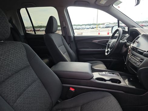 Used 2024 Honda Ridgeline Sport image 7