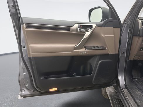 Used 2021 Lexus GX 460 Premium w/ Premium Package image 9