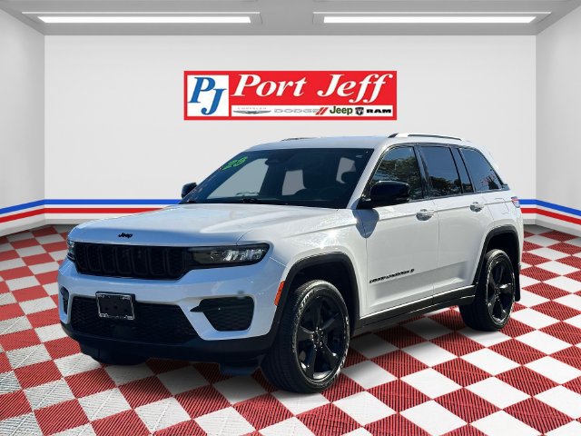 Used 2023 Jeep Grand Cherokee Altitude AWD/4WD image 1