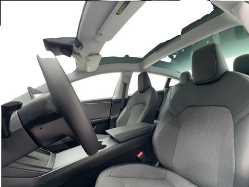 Used 2025 Tesla Model 3 RWD image 19