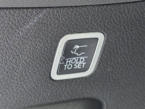 New 2025 Jeep Wagoneer Series II image 15