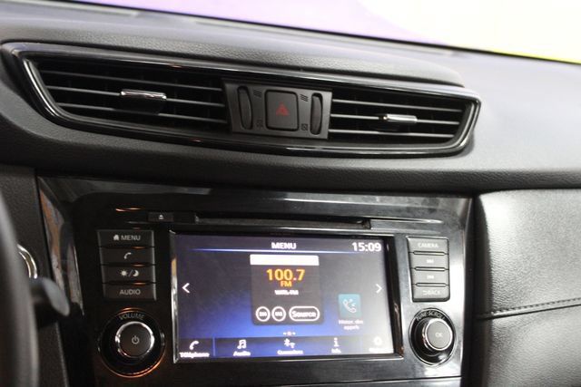 Used 2019 Nissan Rogue SV AWD/4WD image 18