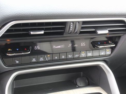 Used 2025 MAZDA CX-90 3.3 Turbo w/ Preferred Package image 27