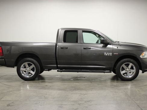 Used 2017 RAM 1500 Express image 9