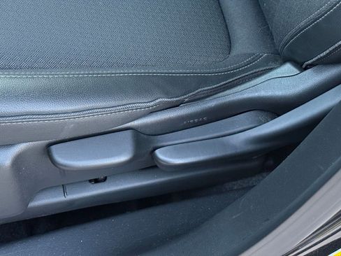 Used 2025 Buick Encore GX Preferred image 23