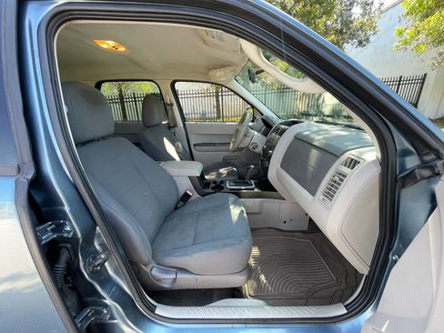 Used 2010 Ford Escape XLS FWD image 26