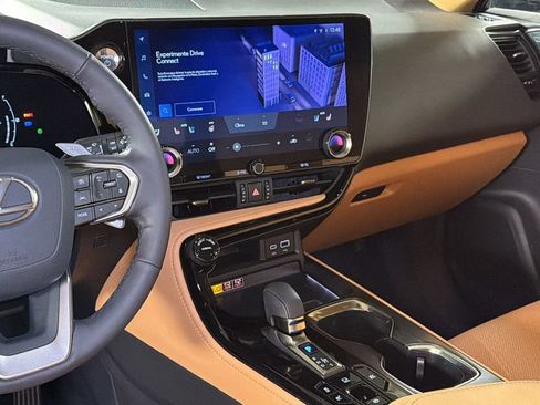 Certified 2025 Lexus NX 350h AWD w/ Accessory Package (Z2) image 18