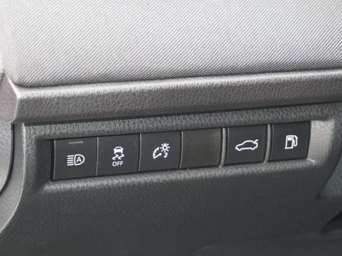 Used 2025 Toyota Camry LE FWD image 12