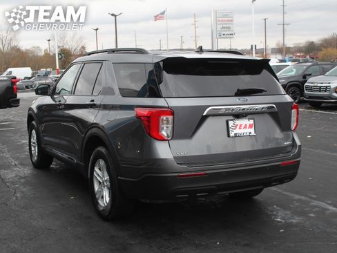 Used 2021 Ford Explorer XLT image 6