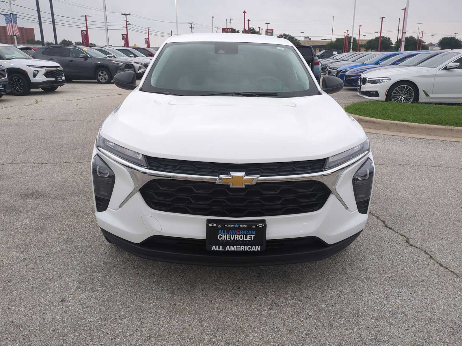 Used 2025 Chevrolet Trax LS w/ Driver Confidence Package FWD image 3