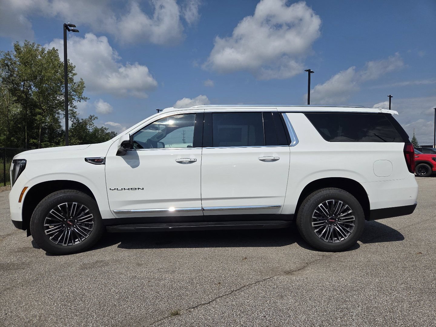 New 2026 GMC Yukon XL Elevation AWD/4WD image 15