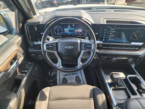 Used 2023 Chevrolet Silverado 1500 RST AWD/4WD image 10