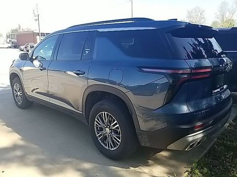 Certified 2025 Chevrolet Traverse LT image 13