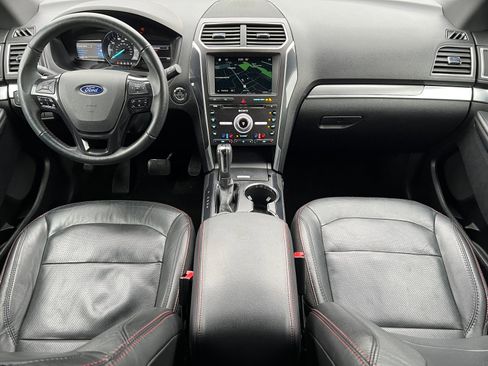 Used 2018 Ford Explorer Sport w/ Equipment Group 401A image 16