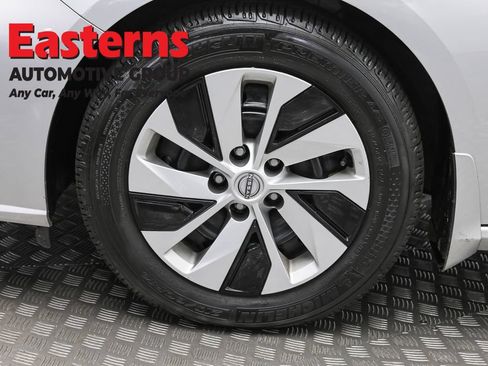 Used 2024 Nissan Altima 2.5 S FWD image 31