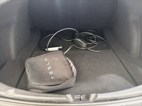 Used 2019 Tesla Model 3 Standard Range Plus image 25