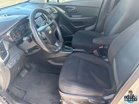 Used 2021 Chevrolet Trax LS w/ Tint and Cruise Package image 18