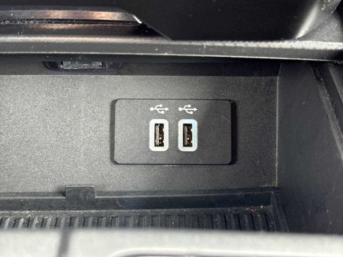 Used 2016 Ford F150 Lariat w/ Equipment Group 502A Luxury AWD/4WD image 31