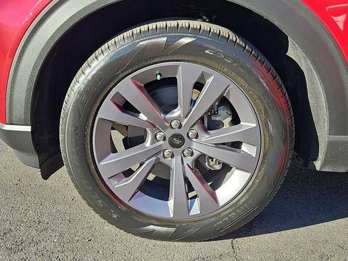 Used 2022 Ford Explorer XLT w/ Equipment Group 202A image 14