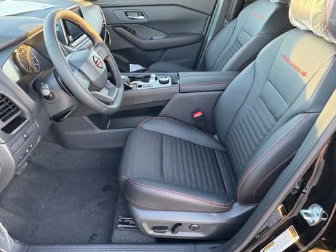 New 2026 Nissan Rogue SV image 18