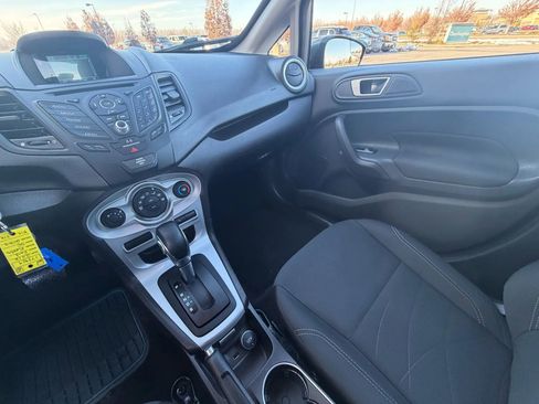 Used 2016 Ford Fiesta SE image 16